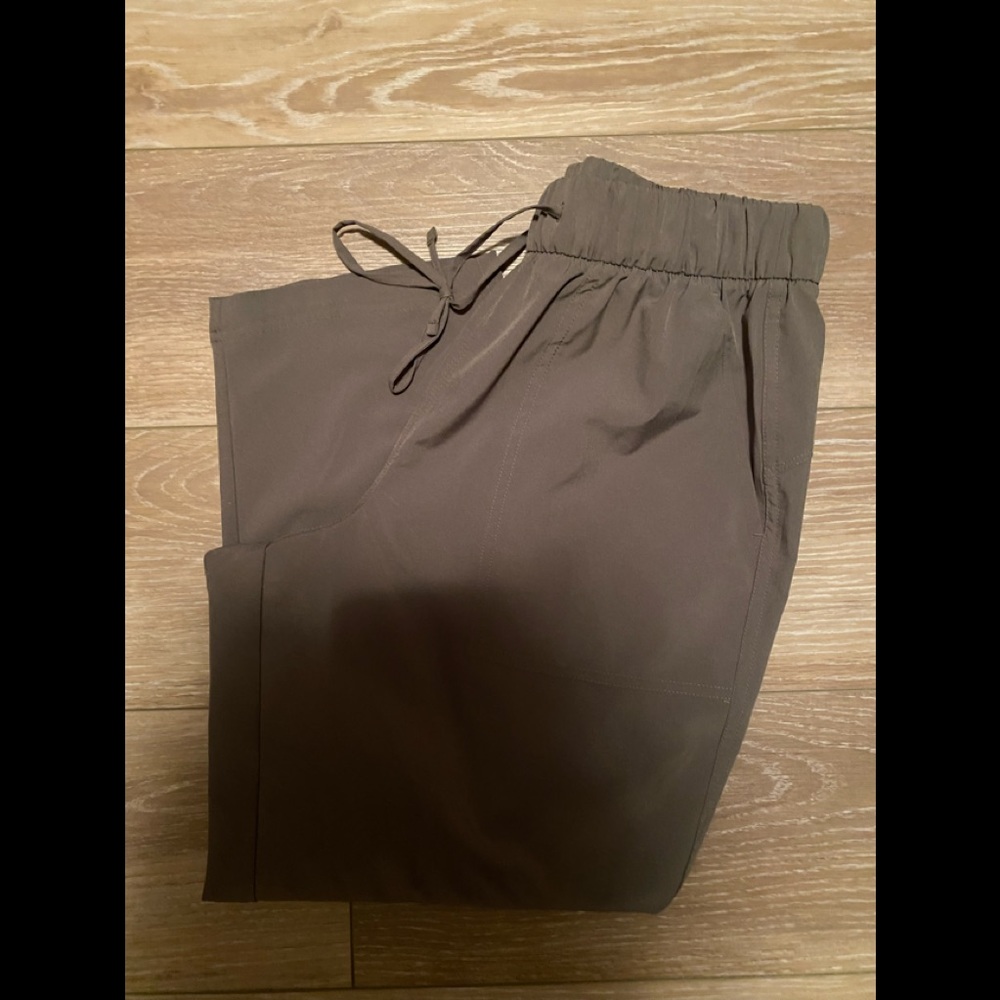 Stretchtech Cropped Pants